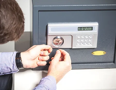 gresivaudan-serrurerie-coffre-fort.webp